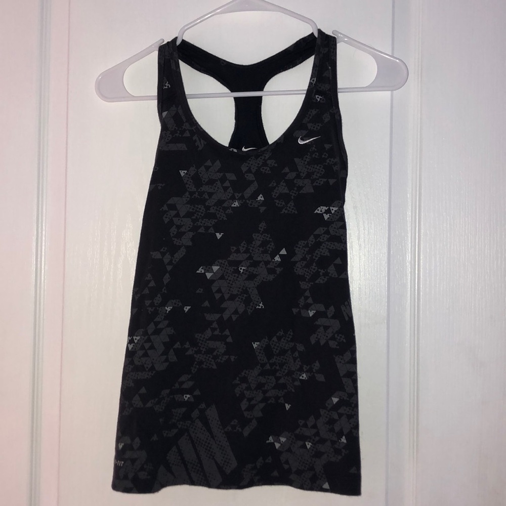 🔹NIKE🔹 Black Workout Tank with Built In Bra - Picture 1 of 4